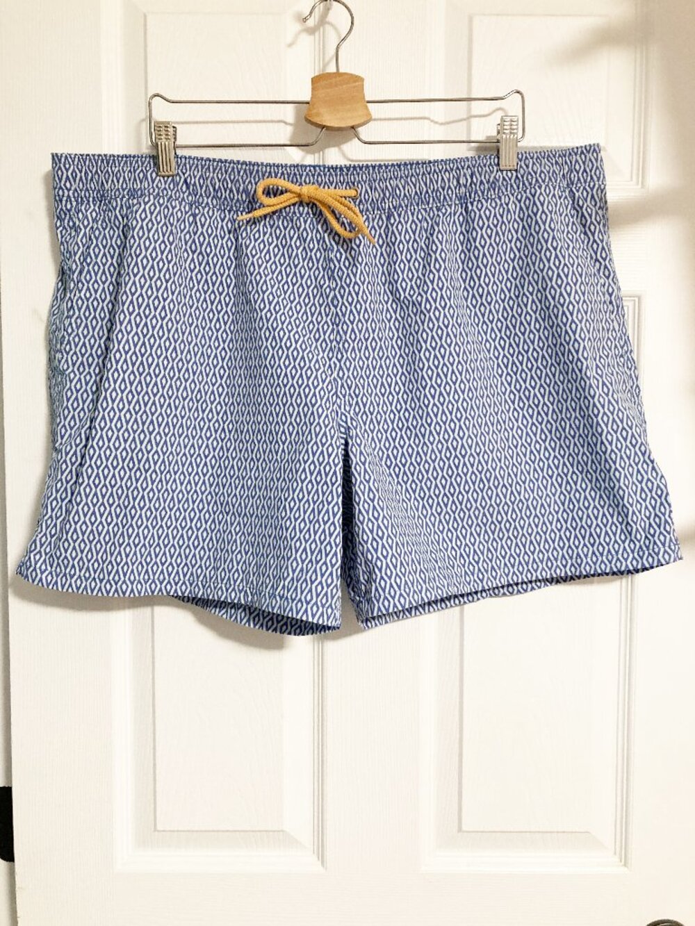 J Crew Swim Trunks Geometric Print Size XXL 6" Inseam